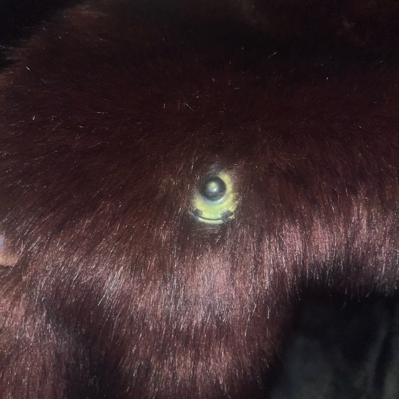 NWT REISS
Gypsy Faux Fur Scarf In the color “Ox Blood” - Picture 5 of 6